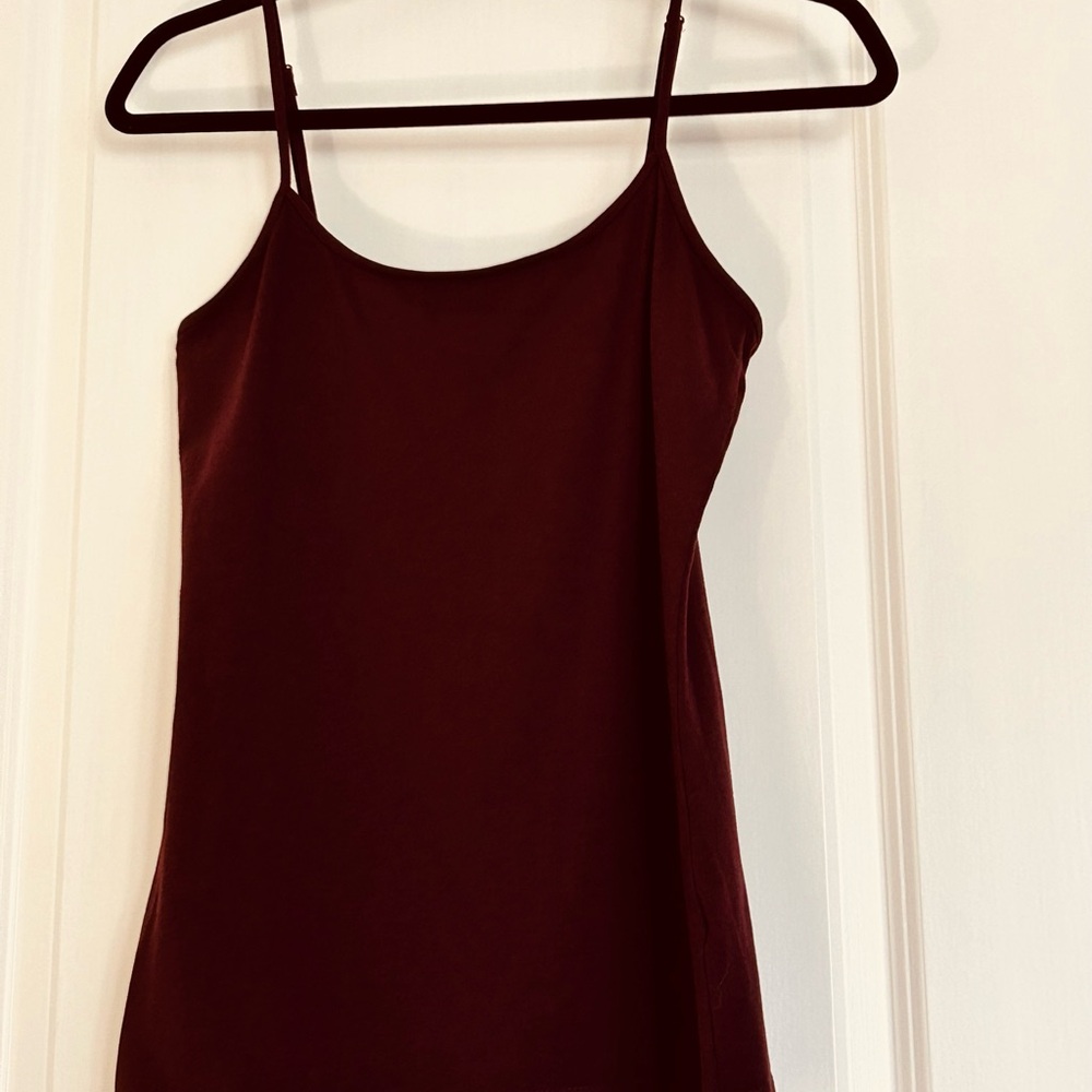 14th & Union Burgundy Fitted Spaghetti Strap Tank